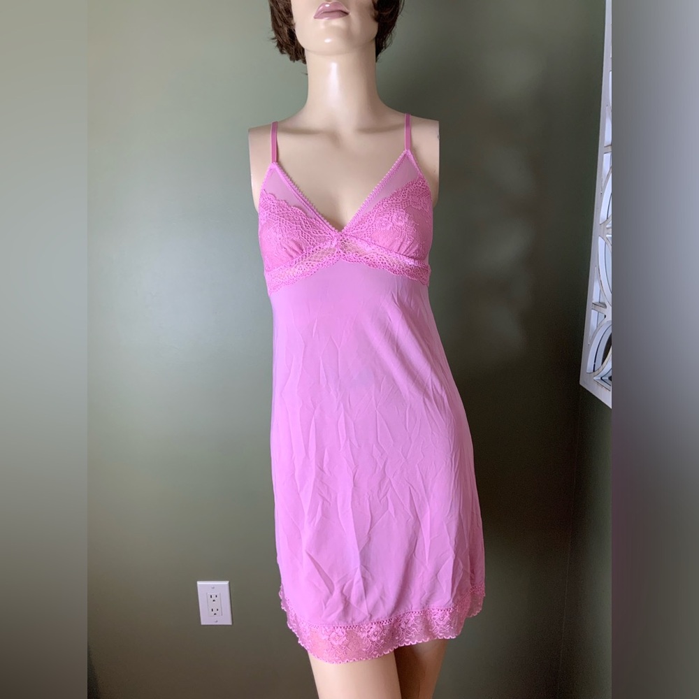 OnGossamer pink night gown size small